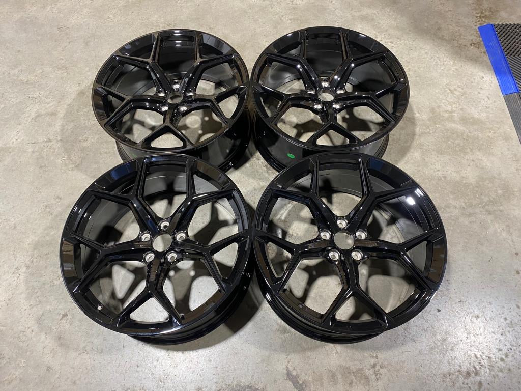 Lättmetallfälgar i RS6-stil – Gloss Black