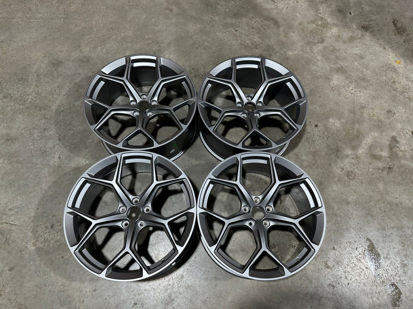 Lättmetallfälgar i RS6-stil – Satin Grey