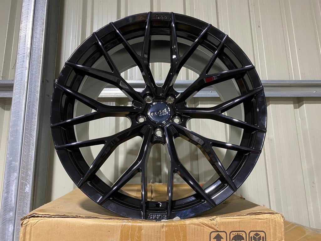 Quantum44 fälgar - Platinum Black