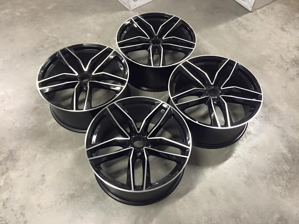 20″ RS6 C Style fälgar – Gloss Black Machined