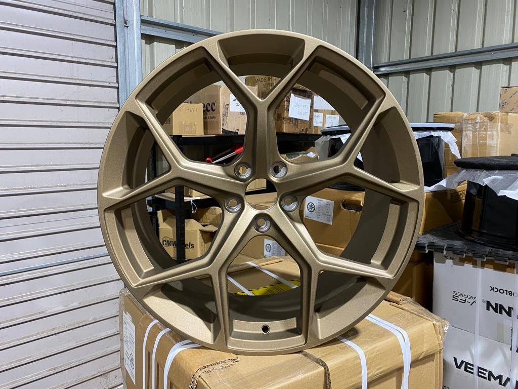 Lättmetallfälgar i RS6-stil – Satin Bronze