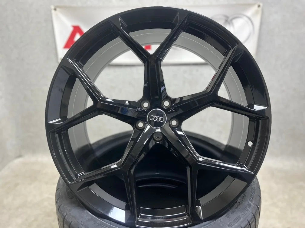 Lättmetallfälgar i RS6-stil – Gloss Black