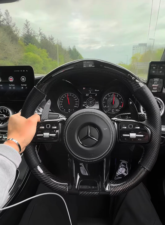 Sportratt med kolfiber & LED-display – Mercedes-kompatibel