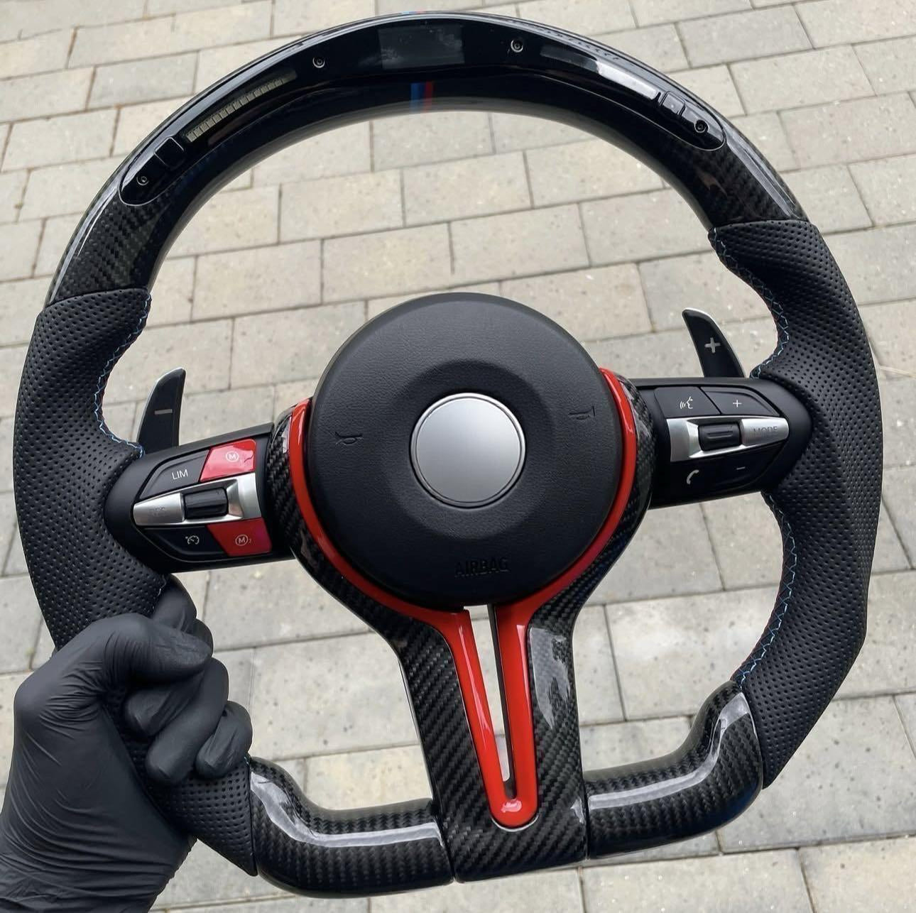 Sportratt i Kolfiber med LED-display – Passar BMW F‑ och G‑serien