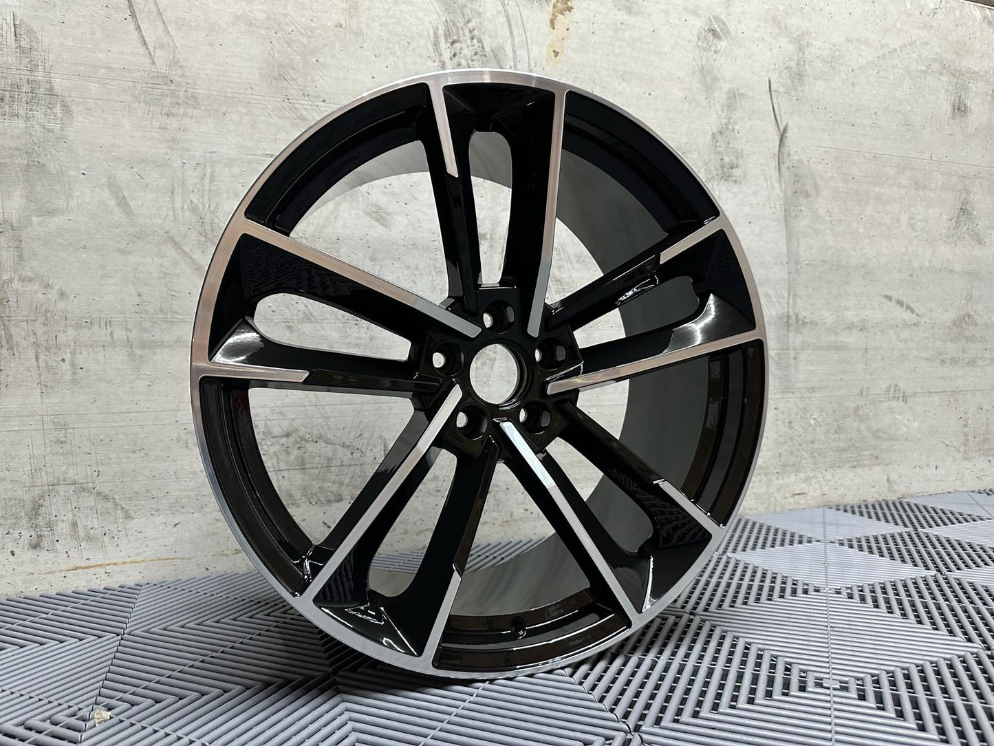RS7 Performance Inspirerade Lättmetallfälgar