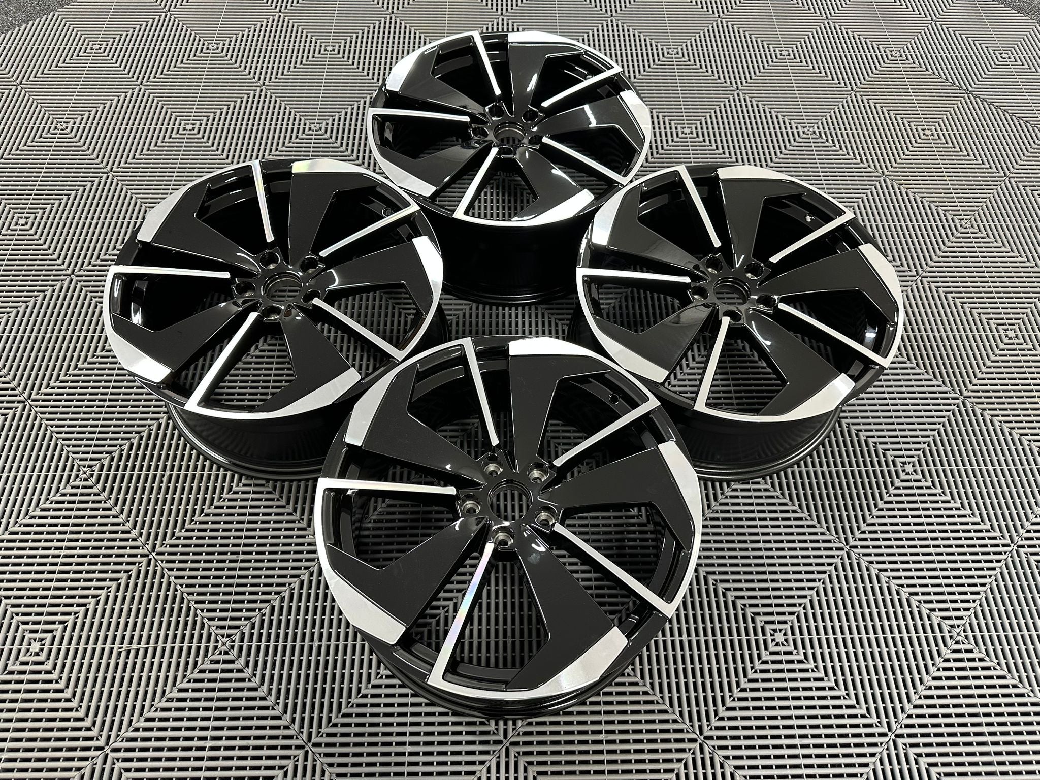 Skoda Comet Inspirerade Lättmetallfälgar