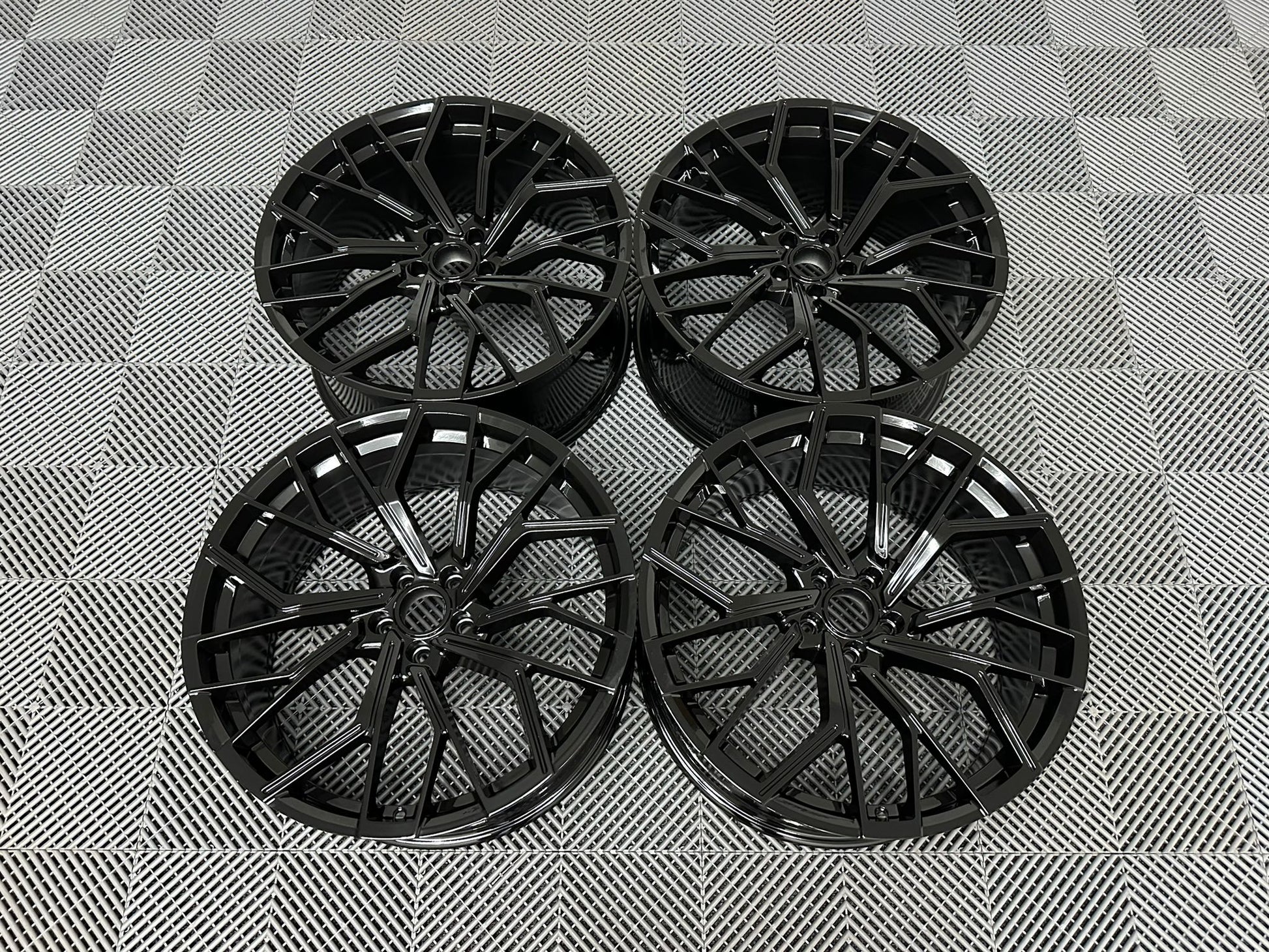 https://cmwheels.com/wp-content/uploads/2023/08/A6-AVANT-GB-1.jpg