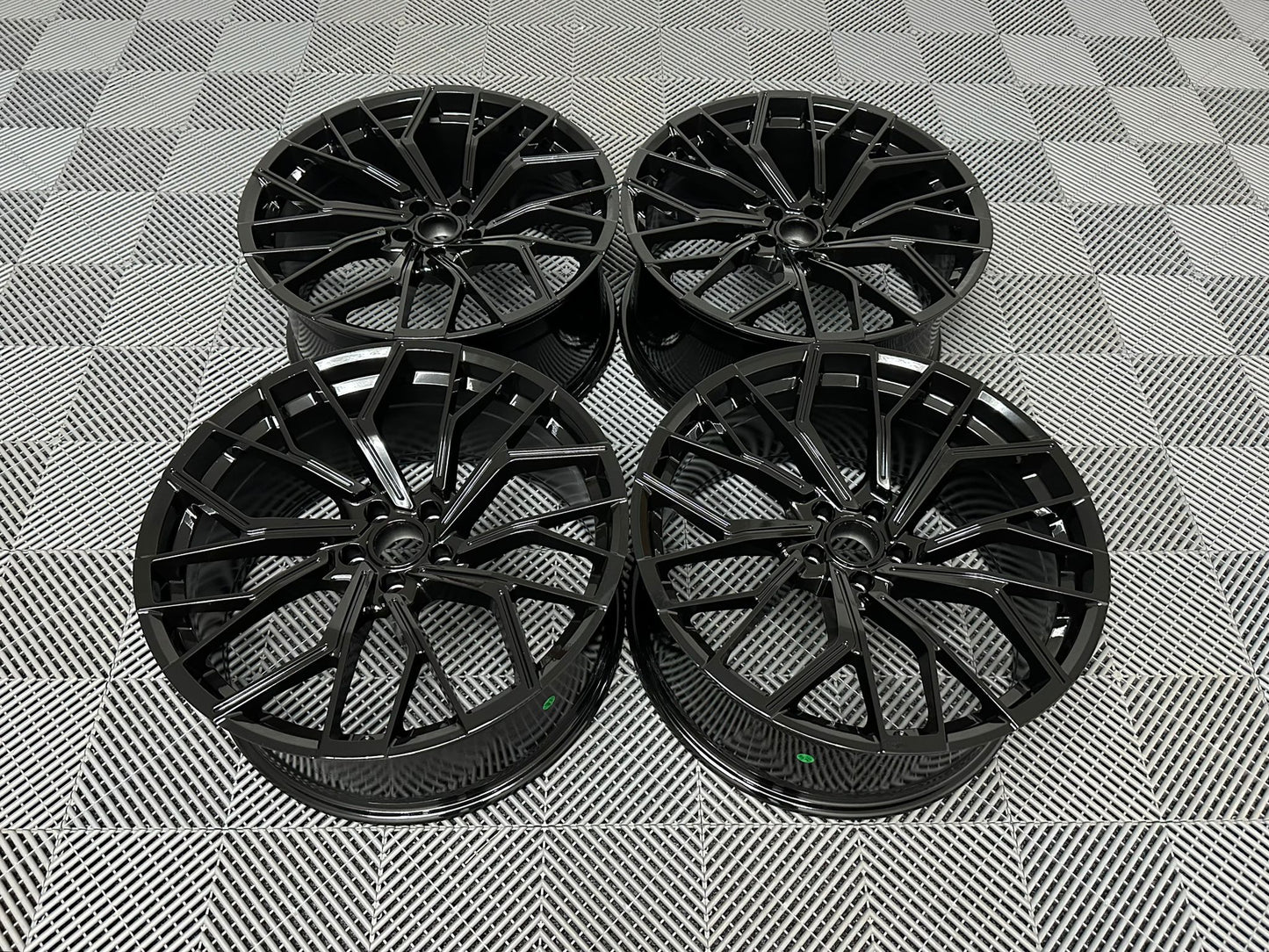 https://cmwheels.com/wp-content/uploads/2023/08/A6-AVANT-GB-2.jpg