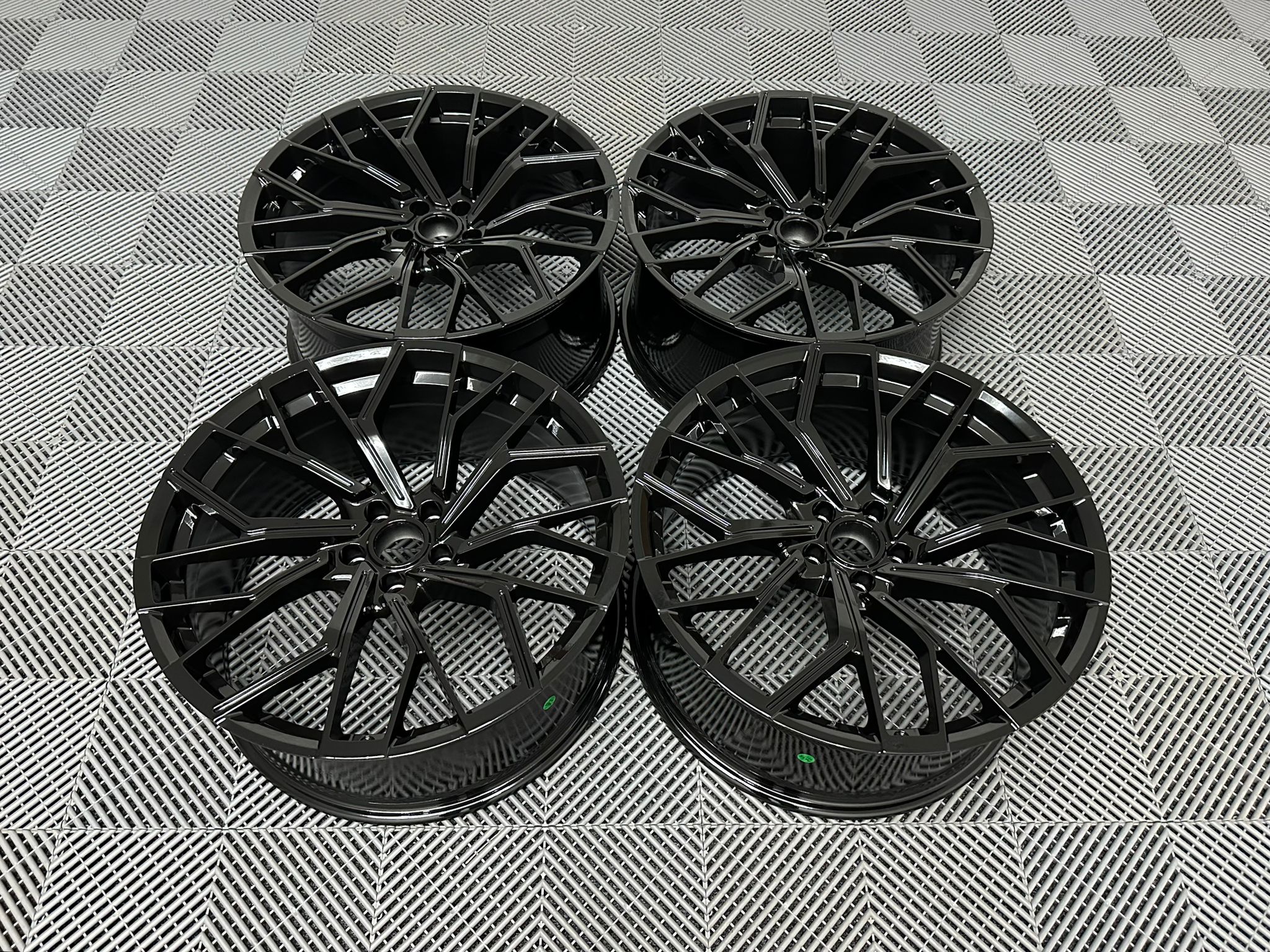 https://cmwheels.com/wp-content/uploads/2023/08/A6-AVANT-GB-2.jpg