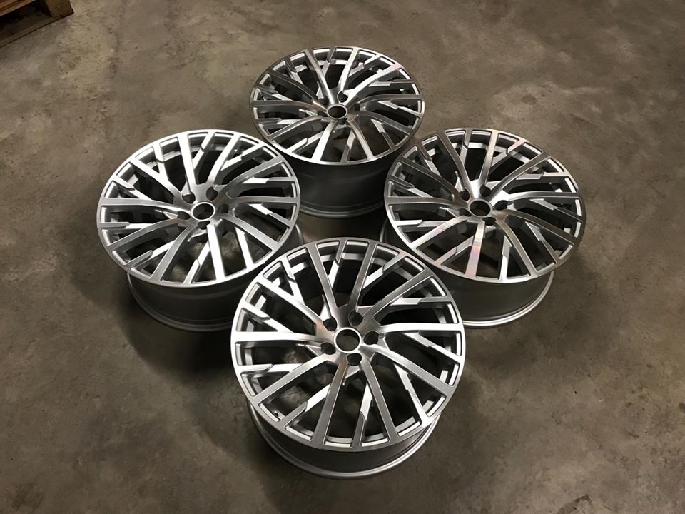 Audi A8L 55 Inspirerade Lättmetallfälgar