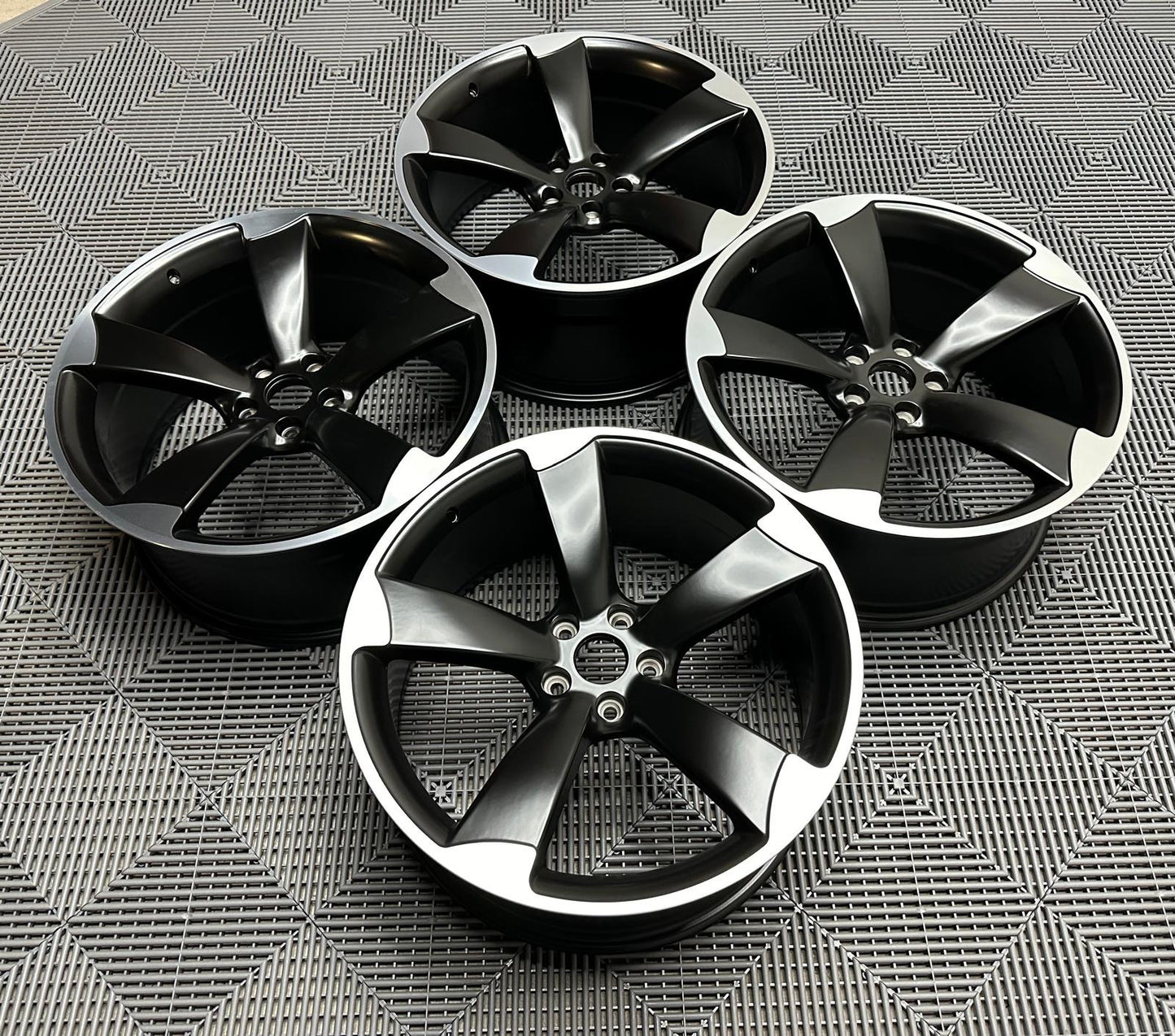 20" Audi Rotor - Svart
