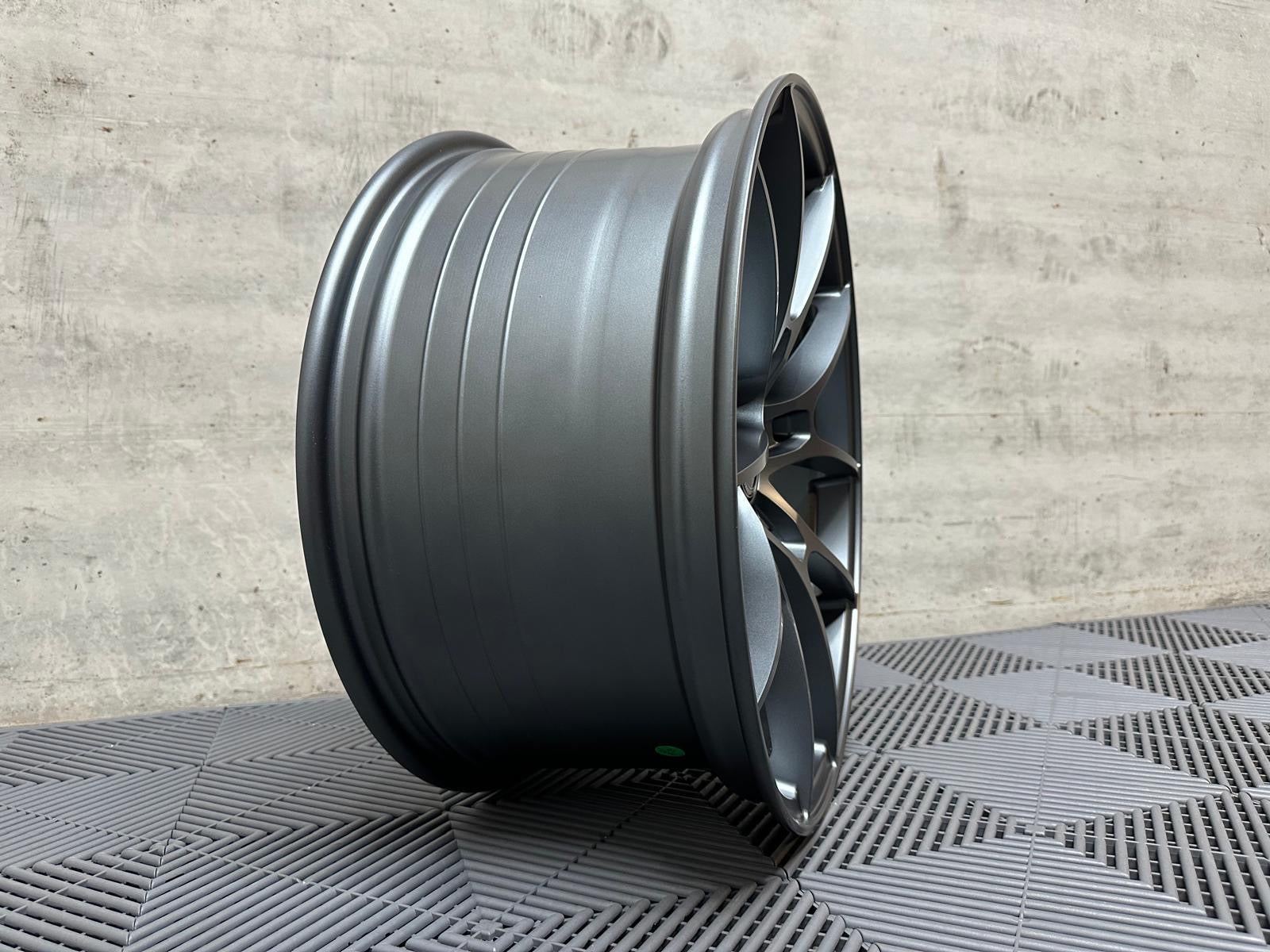 19" Ström STR-F1