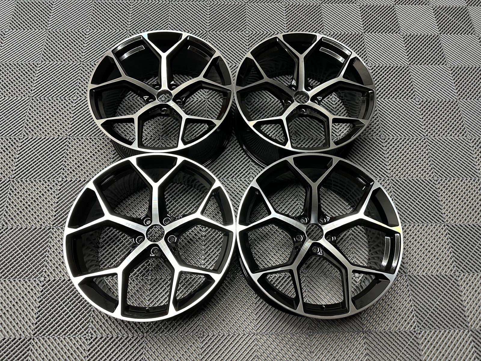 20" Lättmetallfälgar i RS6-stil – Svart/Silver