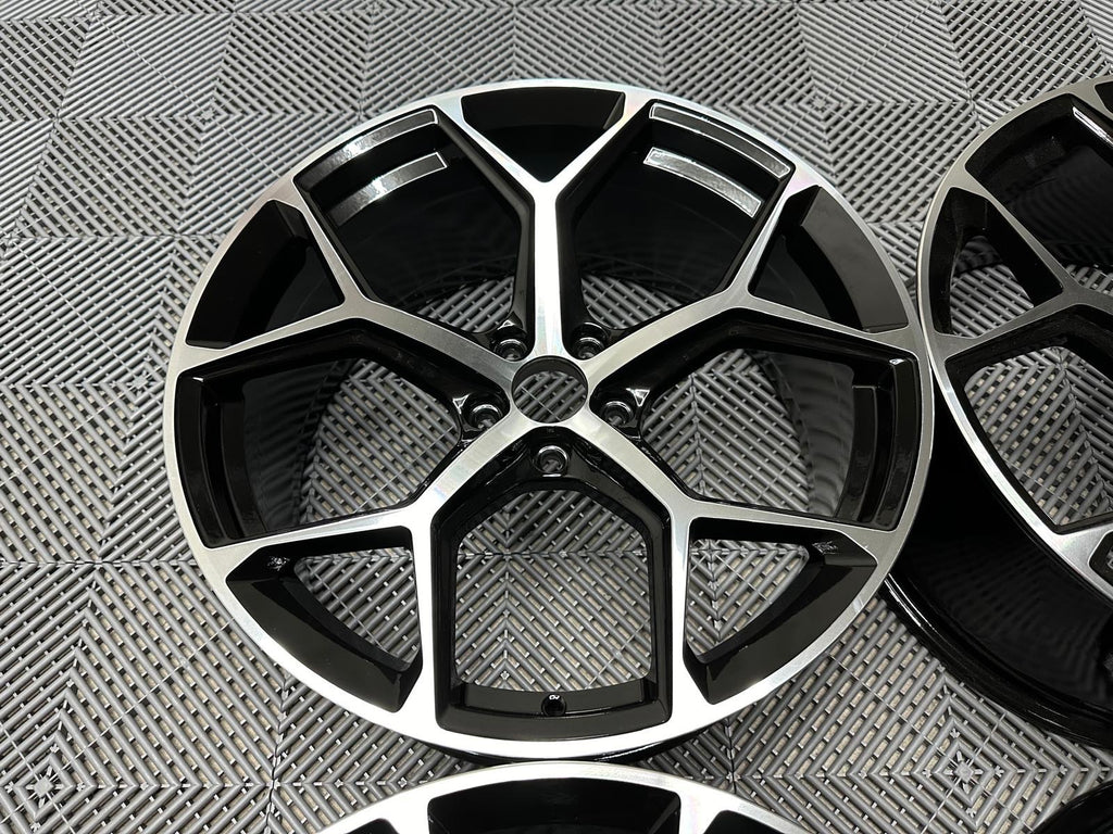 20" Lättmetallfälgar i RS6-stil – Svart/Silver