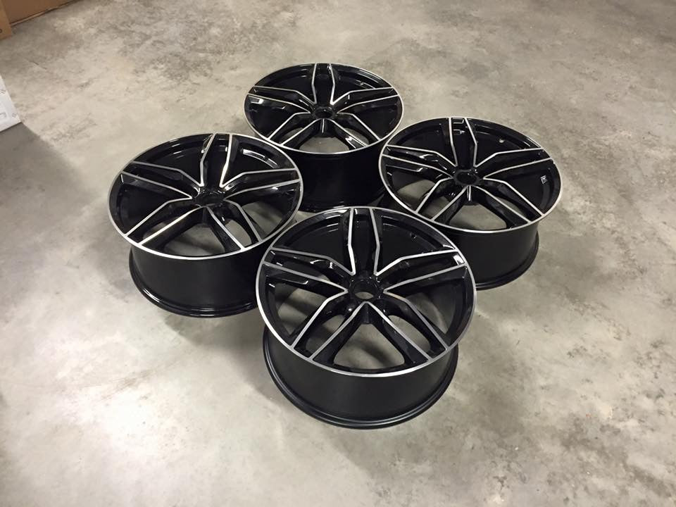20″ RS6 C Style fälgar – Gloss Black Machined