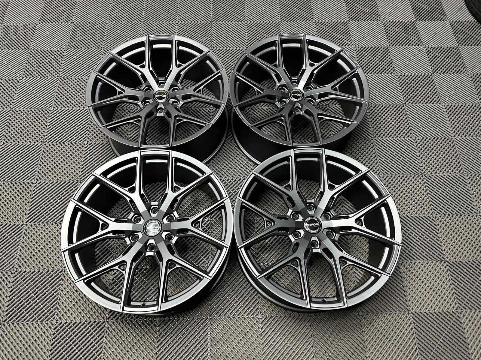 22” Ström OS2 PCD 6×139.7 - Silver