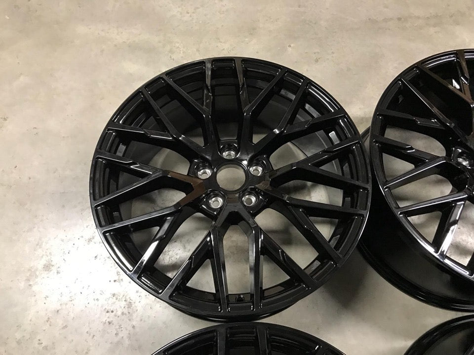 Audi R8 stil – Blank Svart