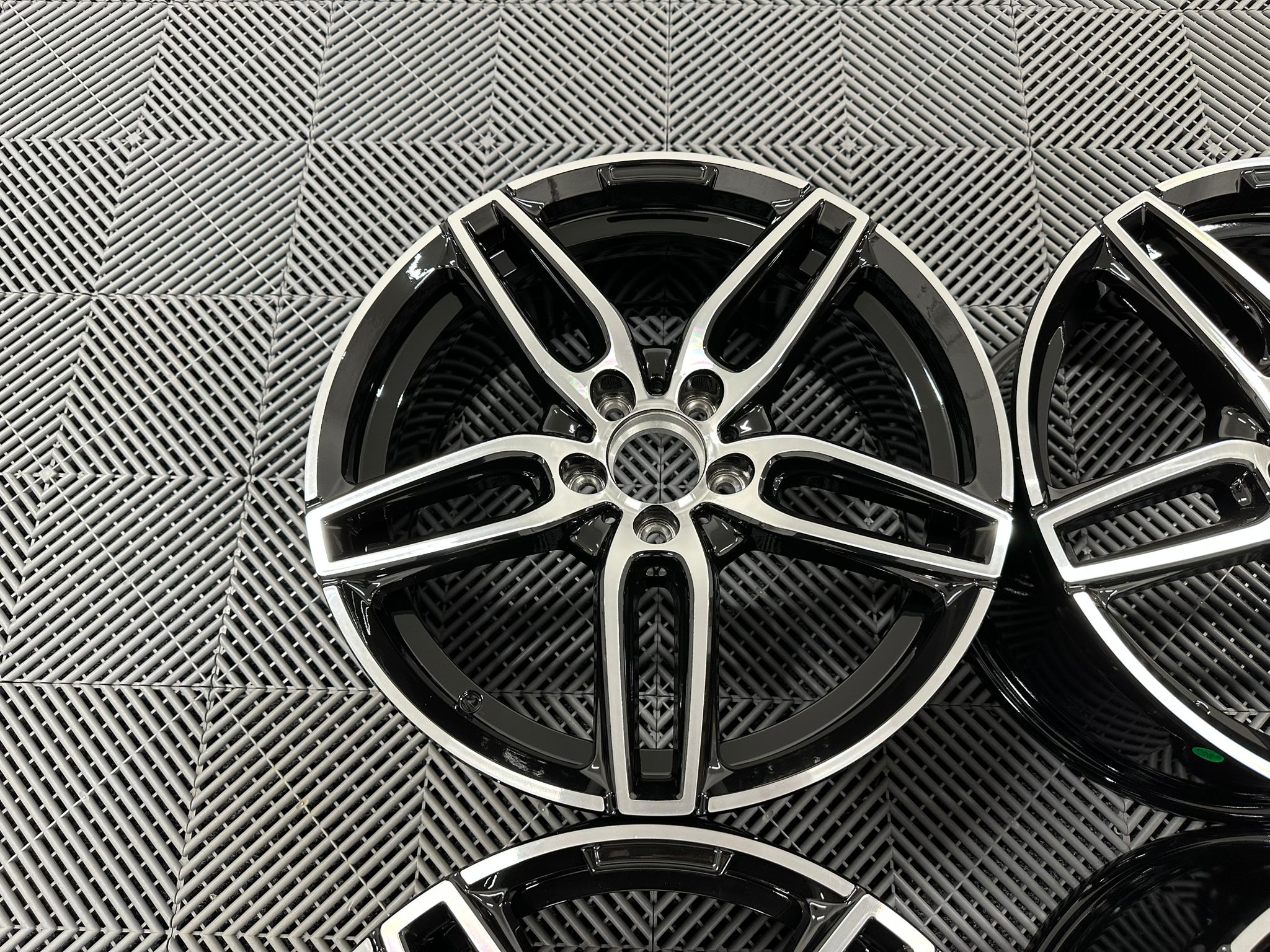 AMG Sport Inspirerade Lättmetallfälgar