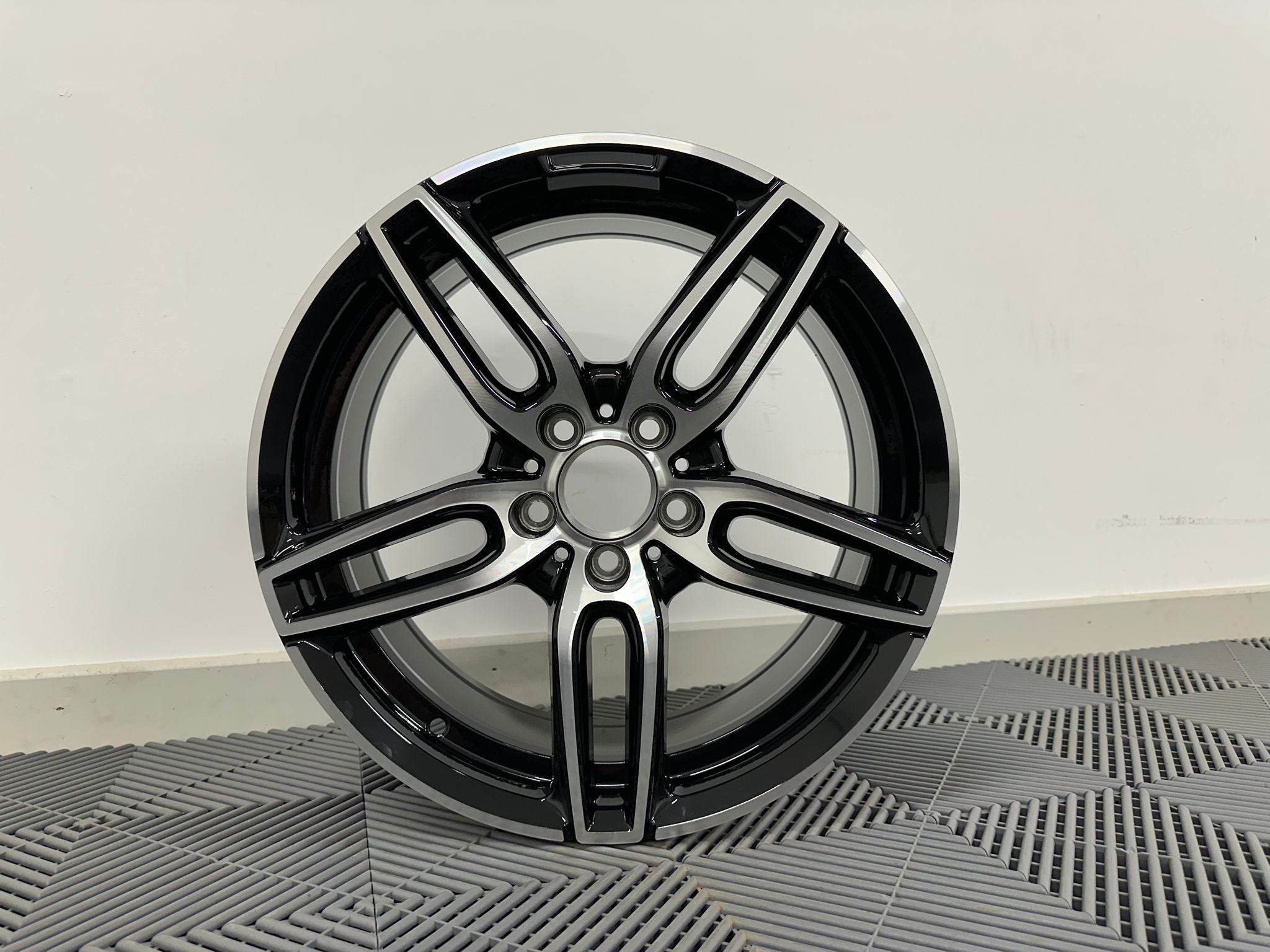 AMG Sport Inspirerade Lättmetallfälgar