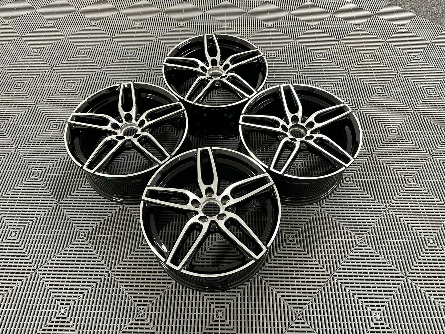 AMG Sport Inspirerade Lättmetallfälgar