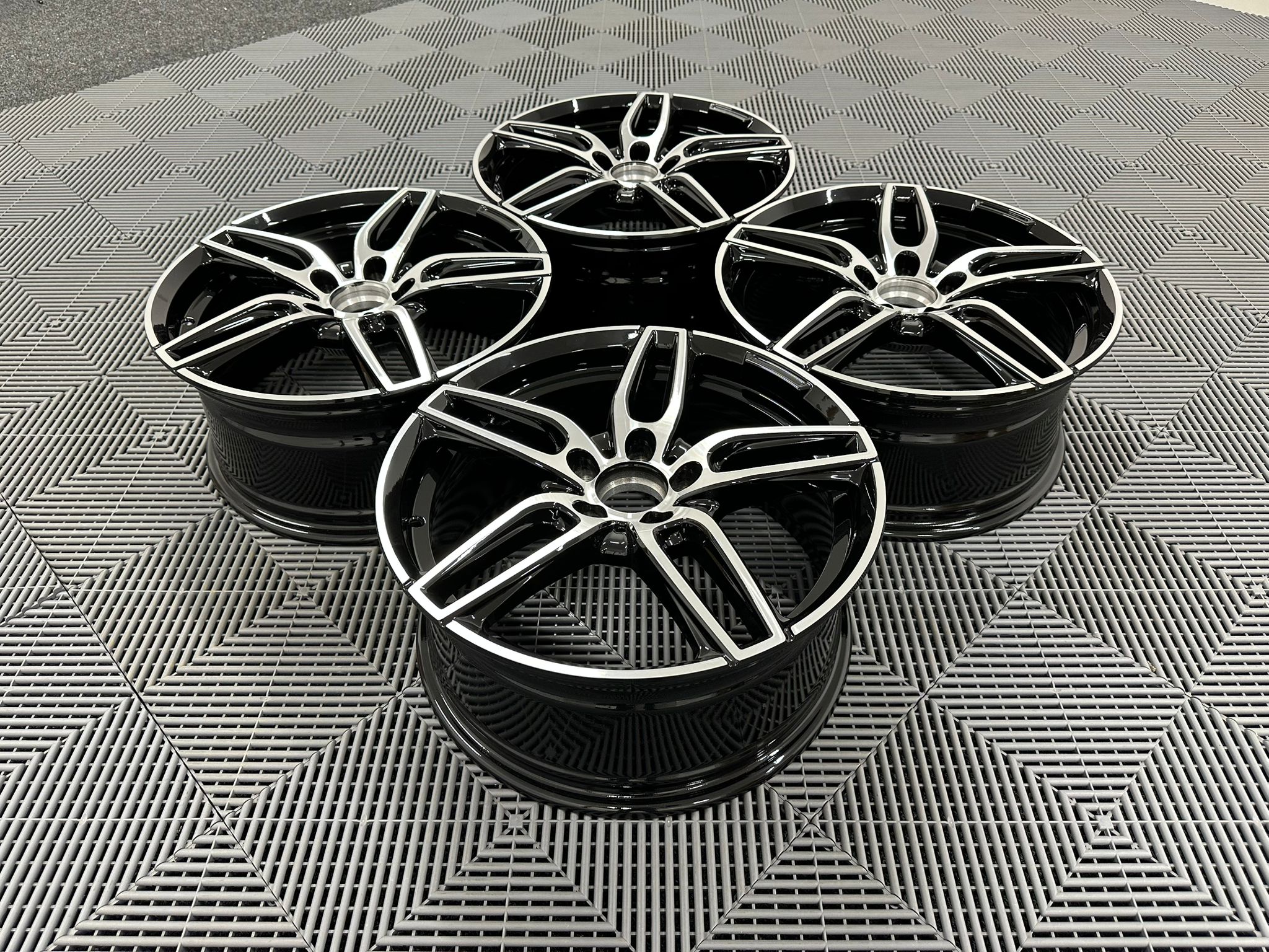 AMG Sport Inspirerade Lättmetallfälgar