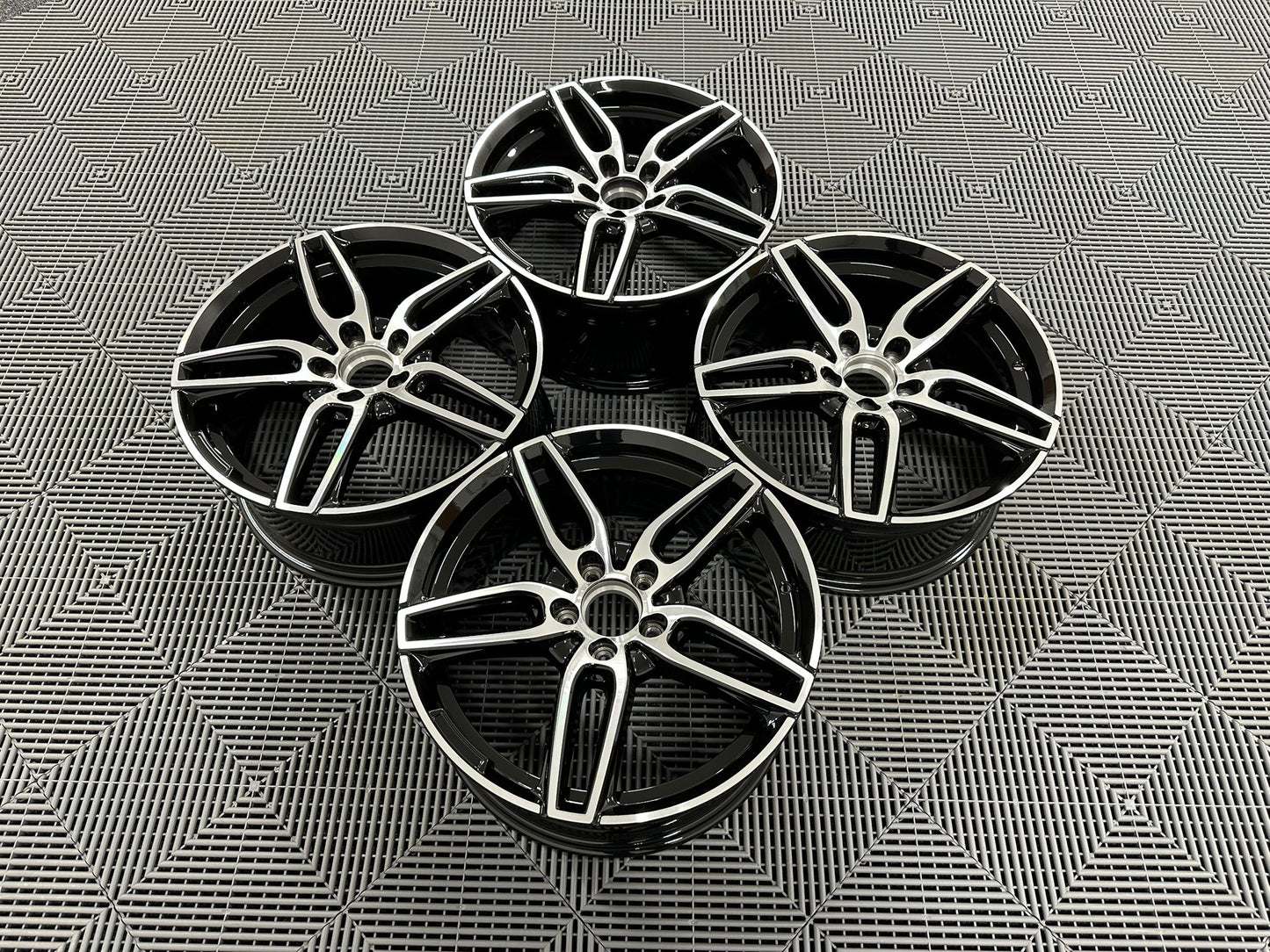 AMG Sport Inspirerade Lättmetallfälgar