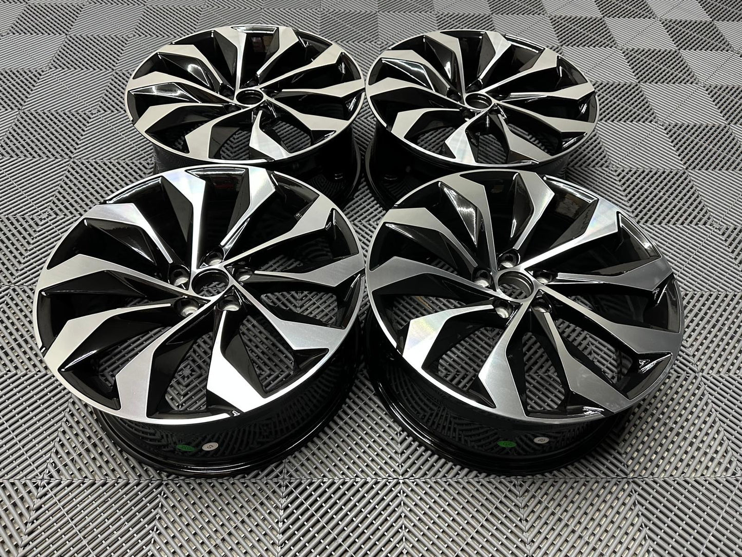 Skoda Fornax Inspirerade Lättmetallfälgar