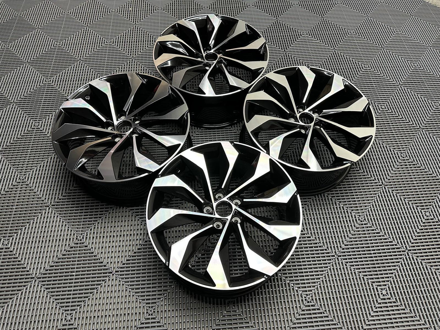 Skoda Fornax Inspirerade Lättmetallfälgar