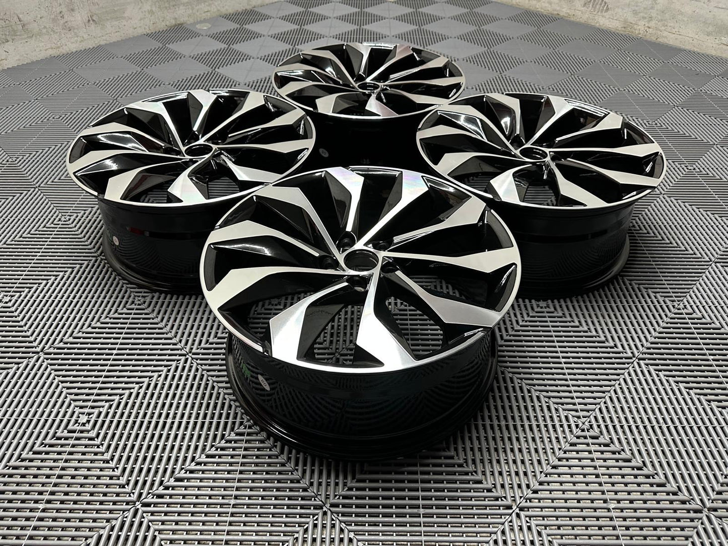 Skoda Fornax Inspirerade Lättmetallfälgar