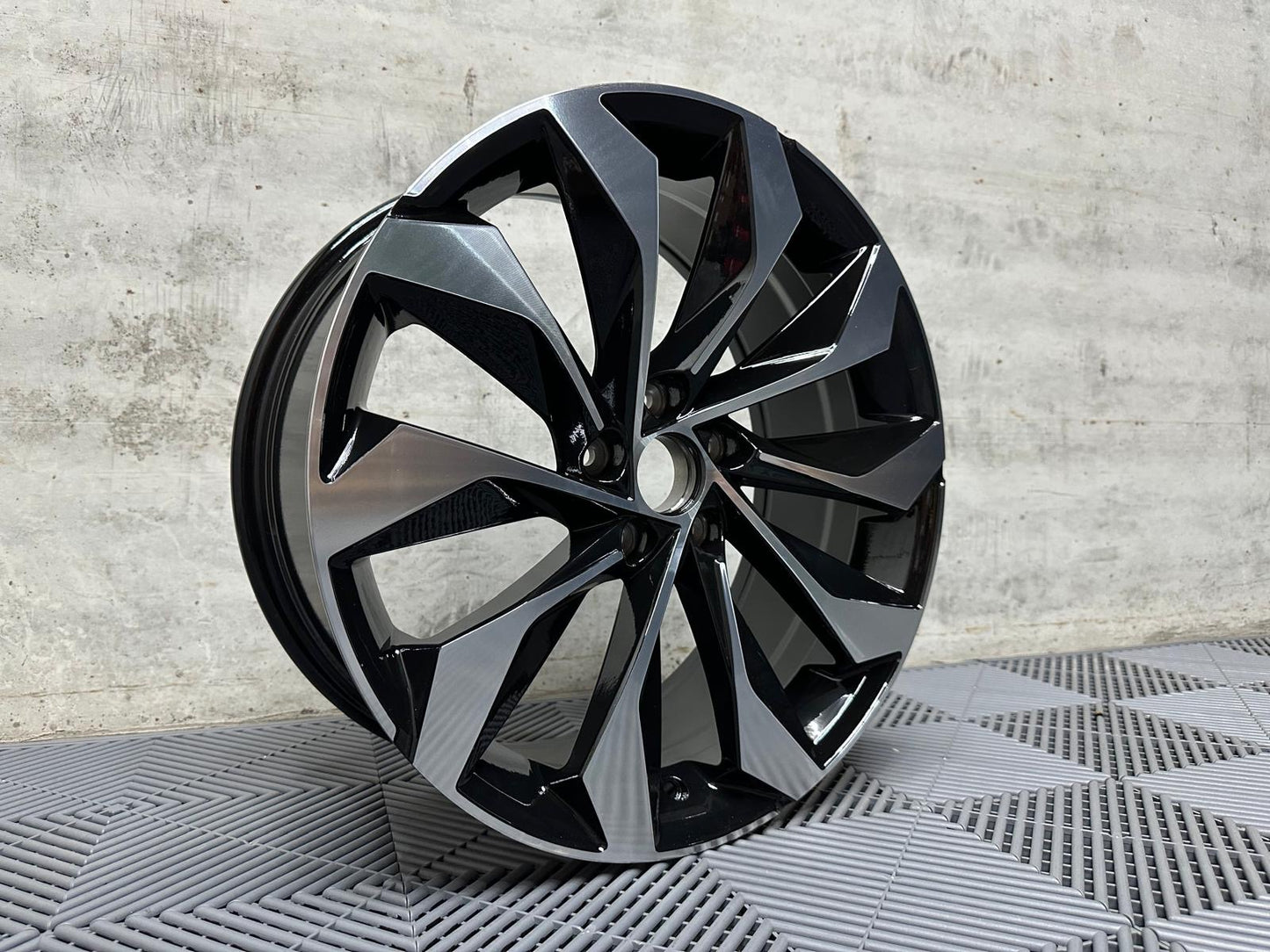 Skoda Fornax Inspirerade Lättmetallfälgar