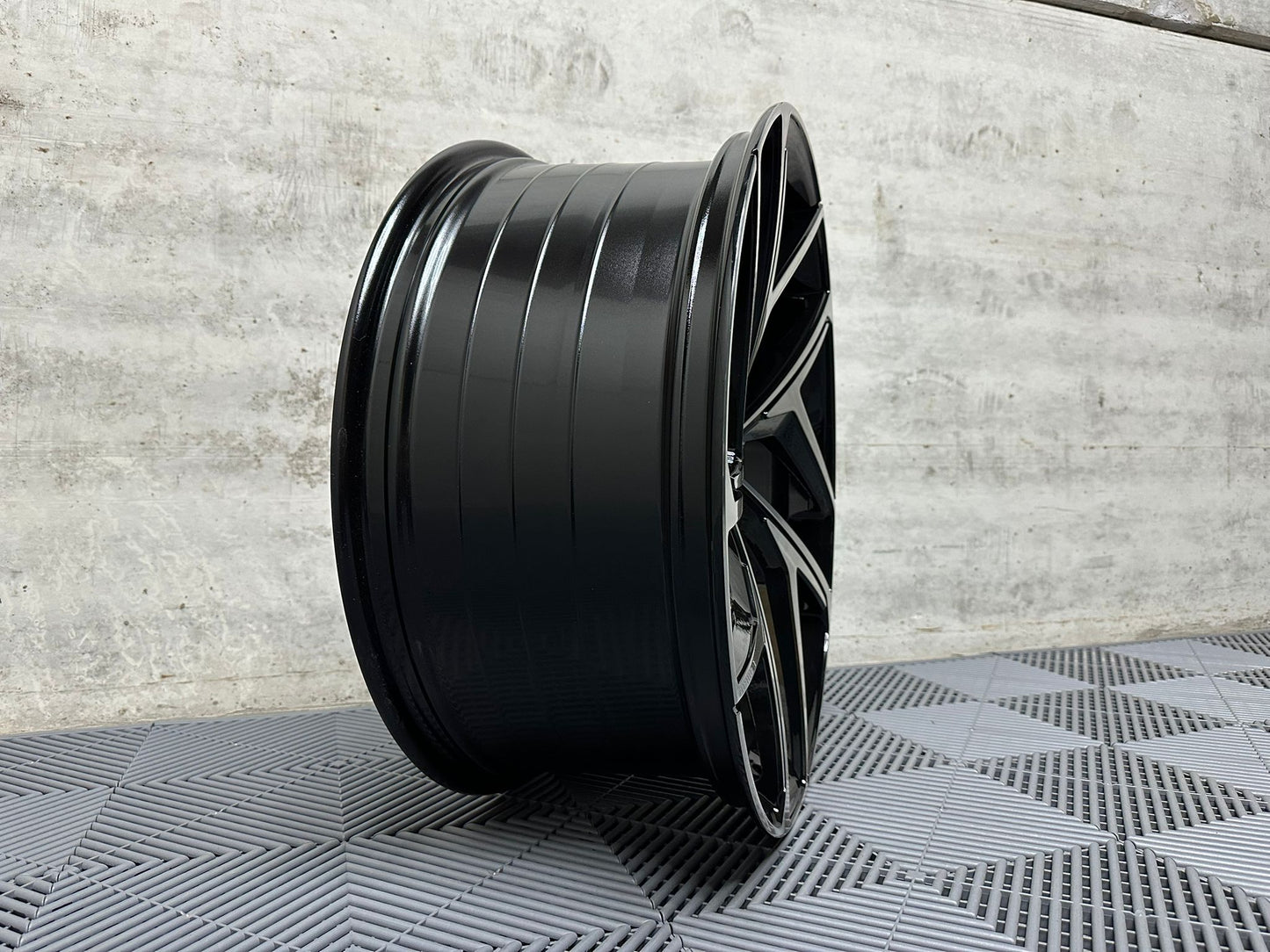 Q6 E TRON Inspirerade Lättmetallfälgar