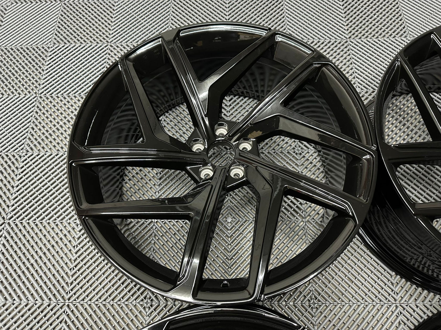 Q6 E TRON Inspirerade Lättmetallfälgar