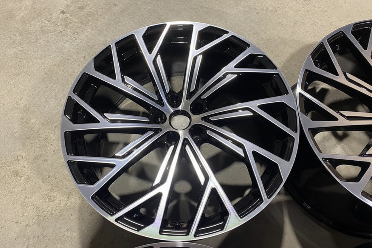 2022 Audi S8 Inspirerade Lättmetallfälgar