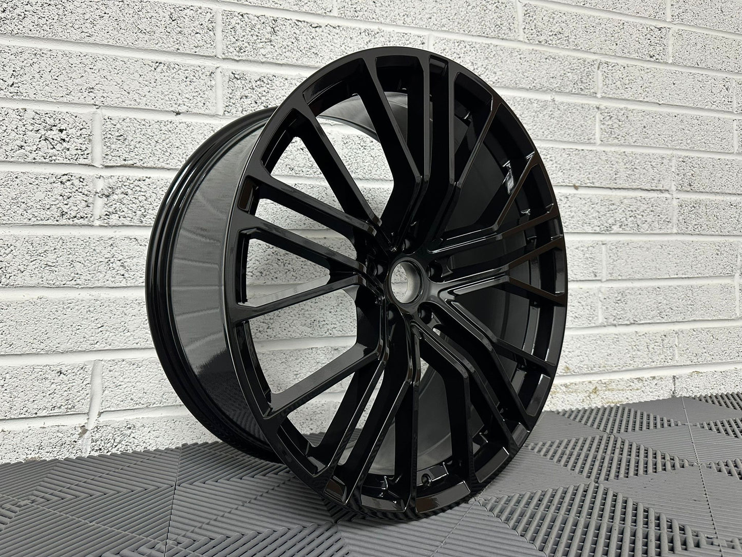 SQ8 PRESTIGE Inspirerade Lättmetallfälgar