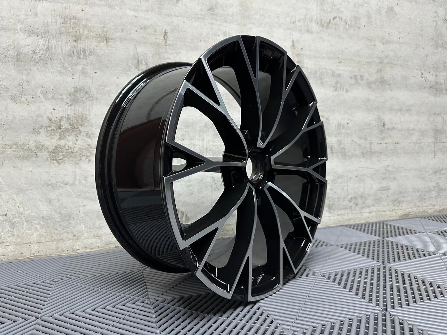 2025 VW Warmenau Inspirerade Lättmetallfälgar