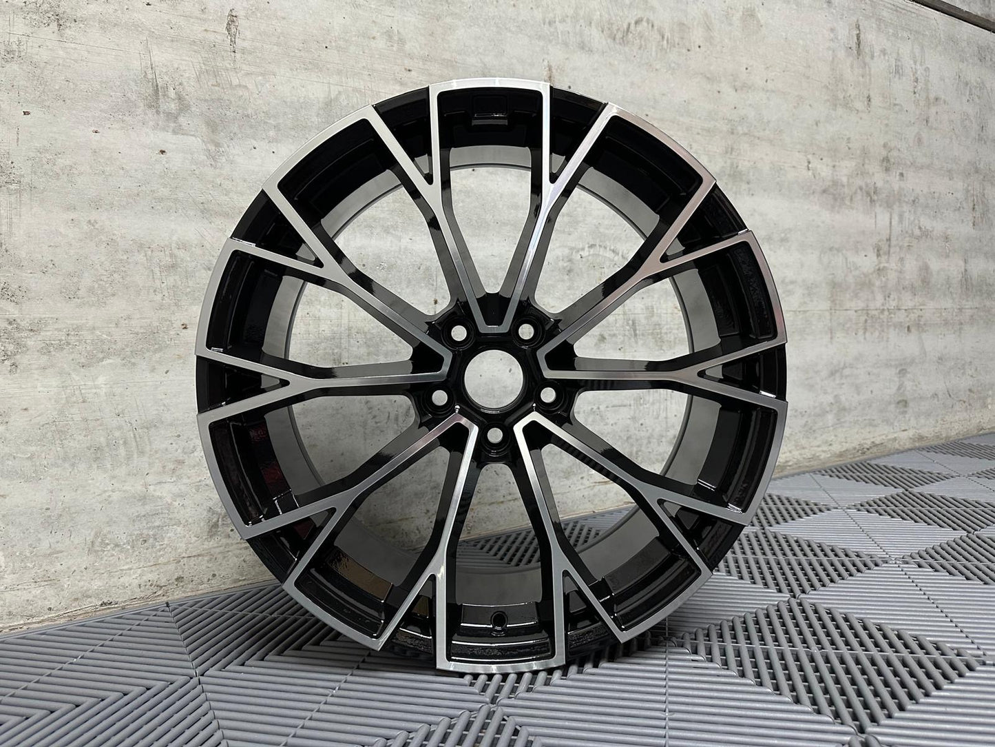 2025 VW Warmenau Inspirerade Lättmetallfälgar