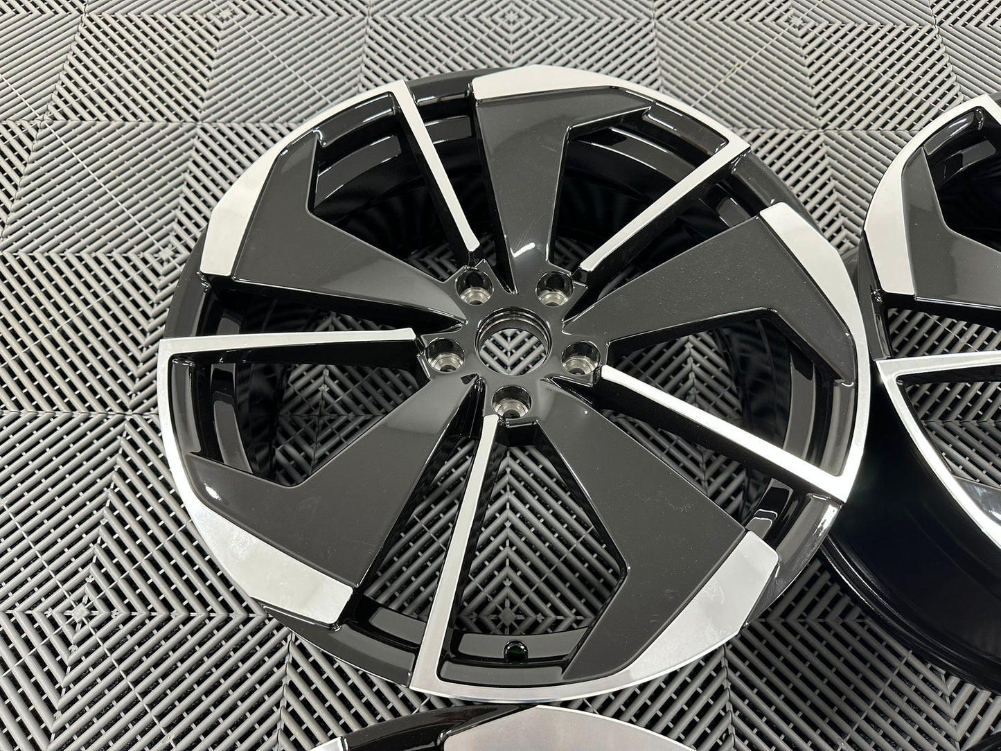 Skoda Comet Inspirerade Lättmetallfälgar