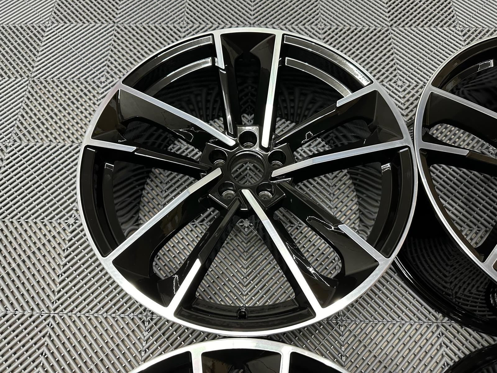 RS7 Performance Inspirerade Lättmetallfälgar