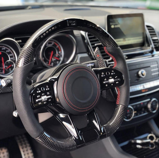 Sportratt med kolfiber & LED-display – Mercedes-kompatibel