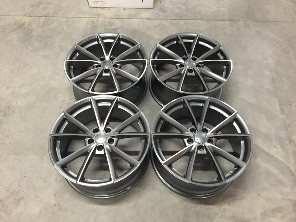RS4 V Spoke Inspirerade Lättmetallfälgar