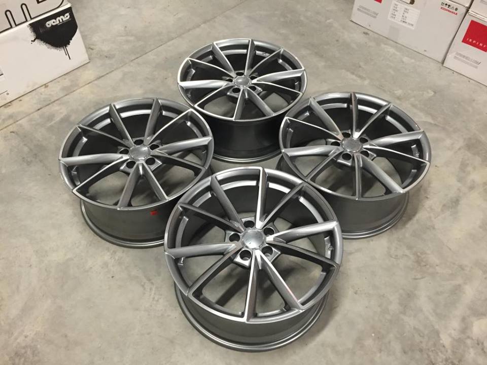 RS4 V Spoke Inspirerade Lättmetallfälgar