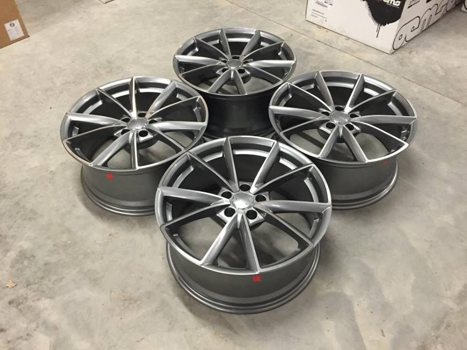 RS4 V Spoke Inspirerade Lättmetallfälgar