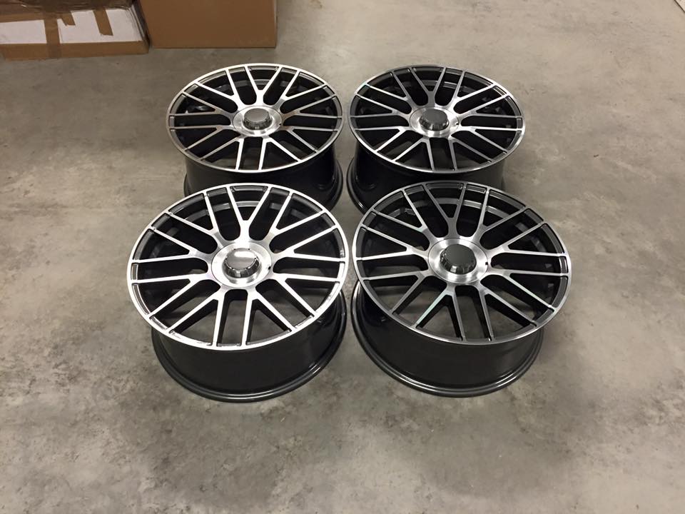 Staggered 2016 C63 AMG S Inspirerade Lättmetallfälgar