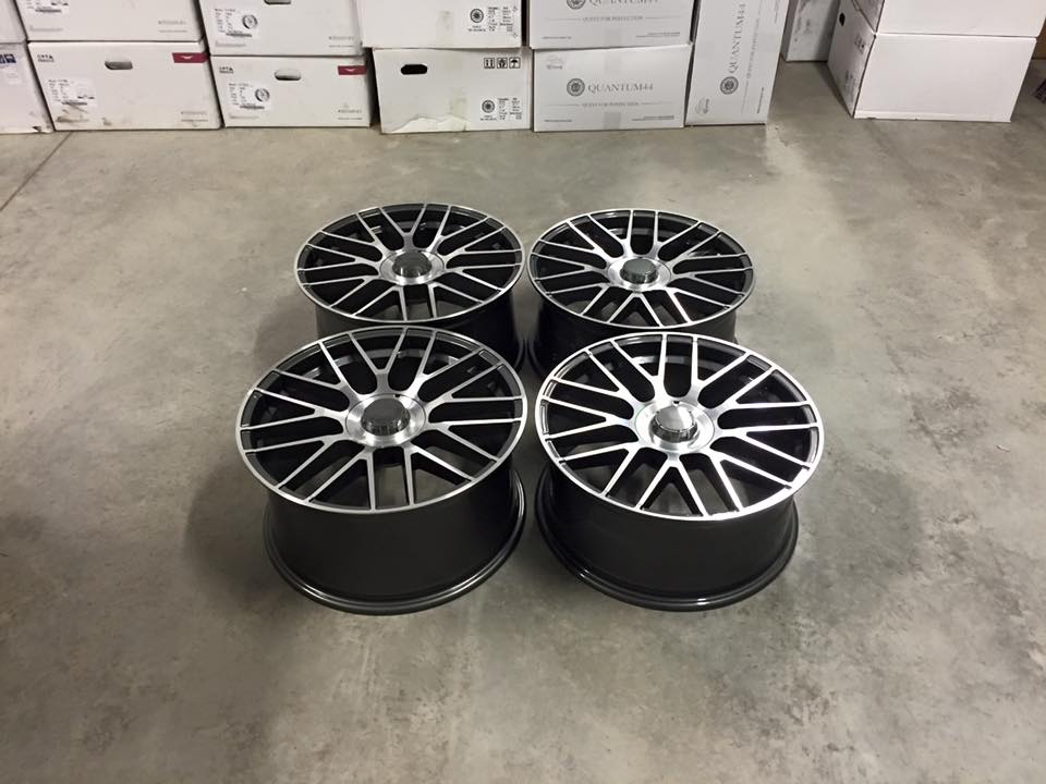 Staggered 2016 C63 AMG S Inspirerade Lättmetallfälgar
